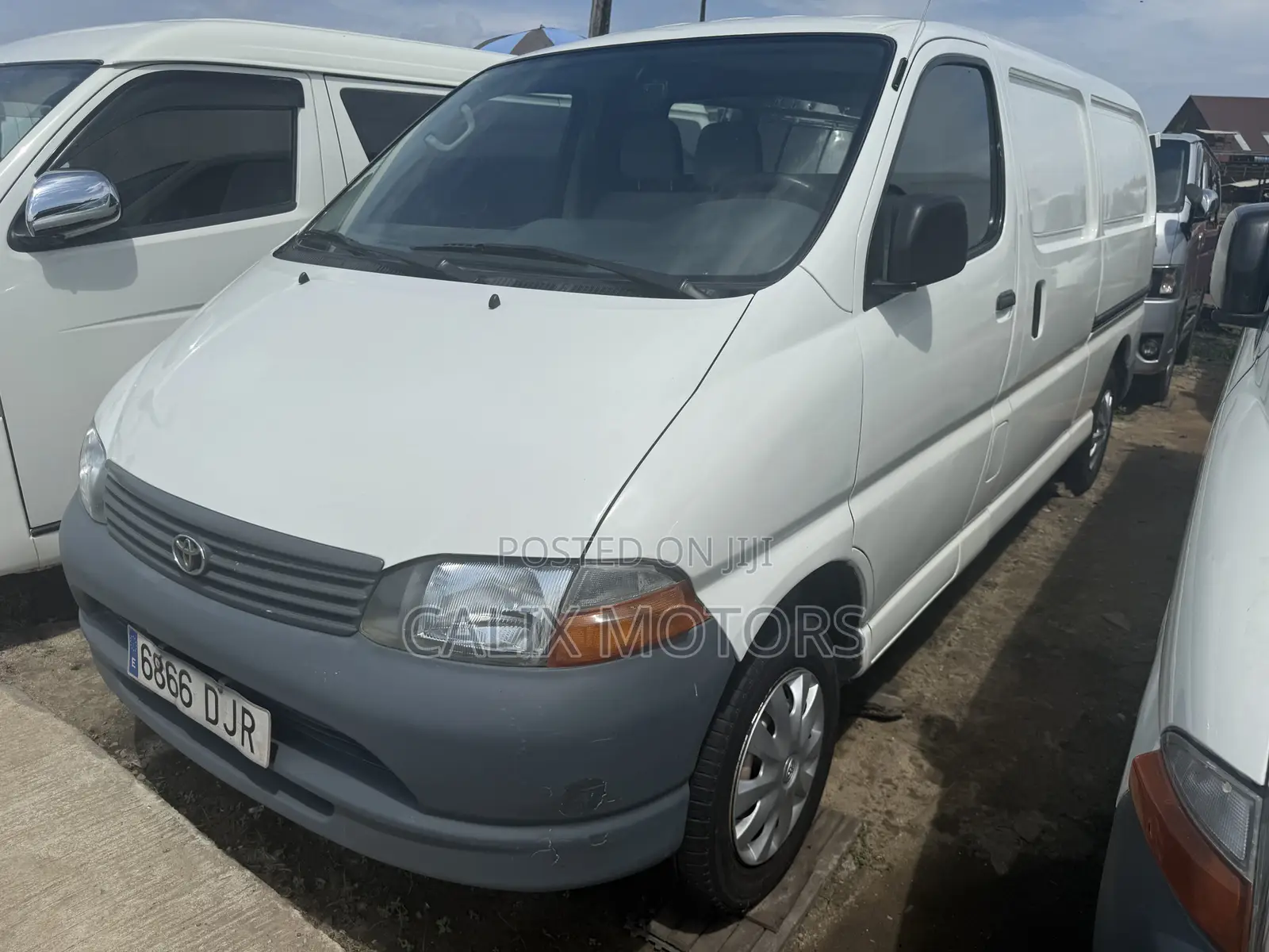 Toyota HiAce 2007 White