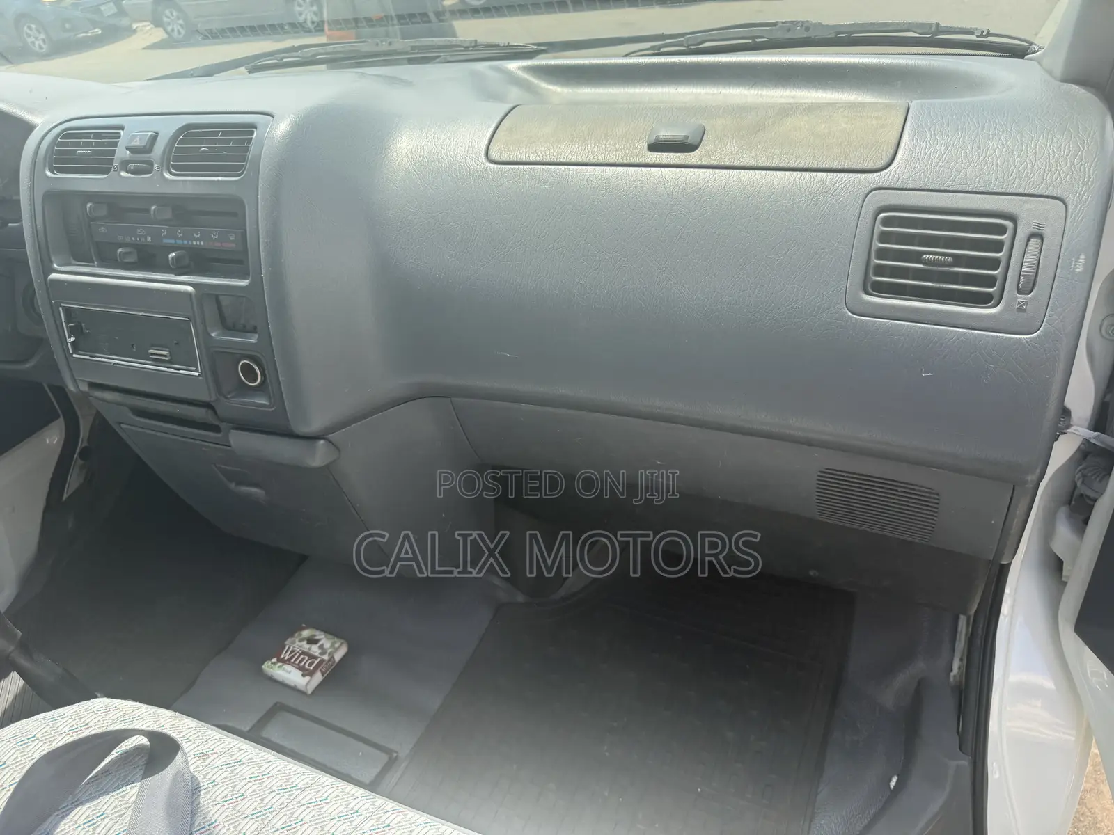 Toyota HiAce 2007 White