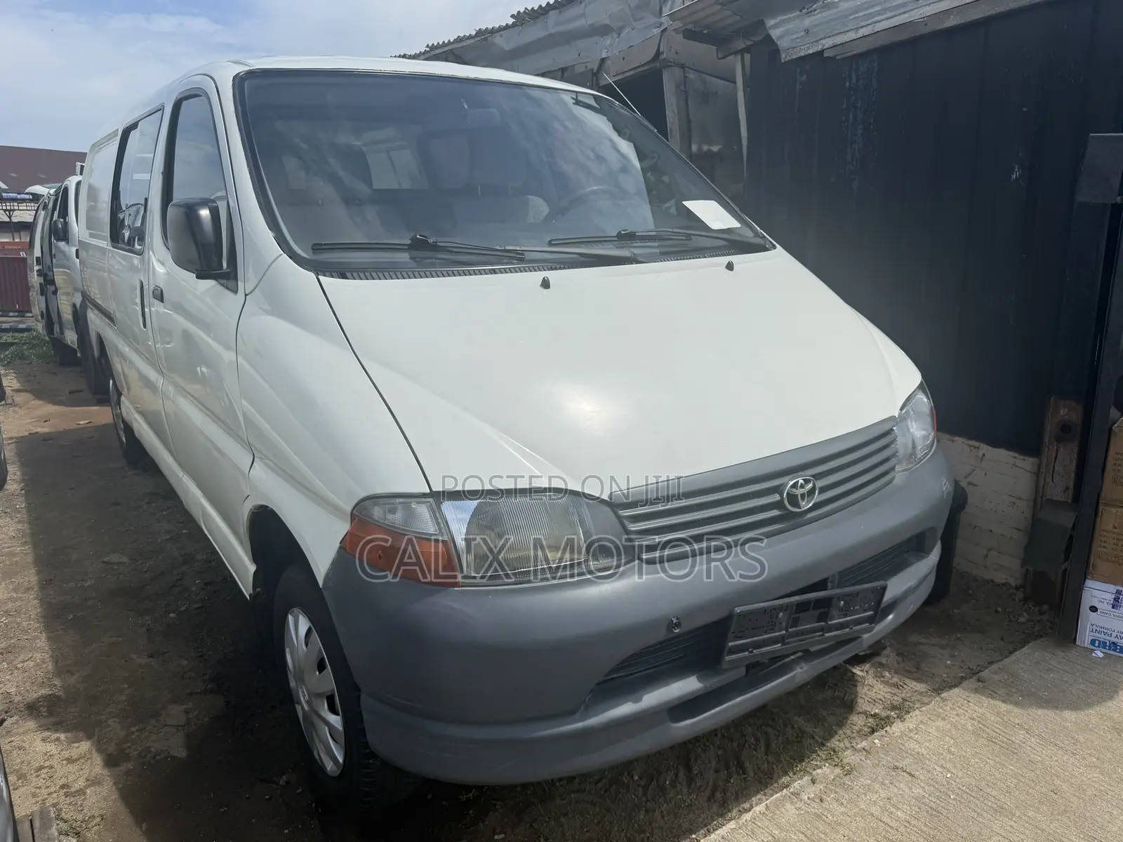 Toyota HiAce 2007 White