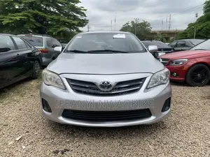 Toyota Corolla LE 4dr Sedan (1.8L 4cyl 4A) 2013 Silver