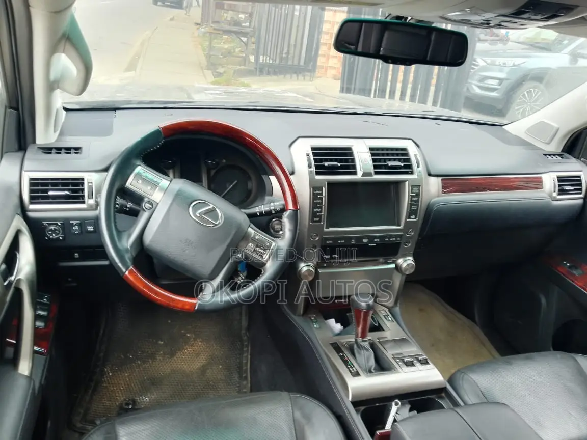 Lexus GX 2012 Black