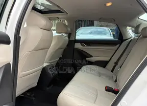 Honda Accord Touring 2.0T 2020 White