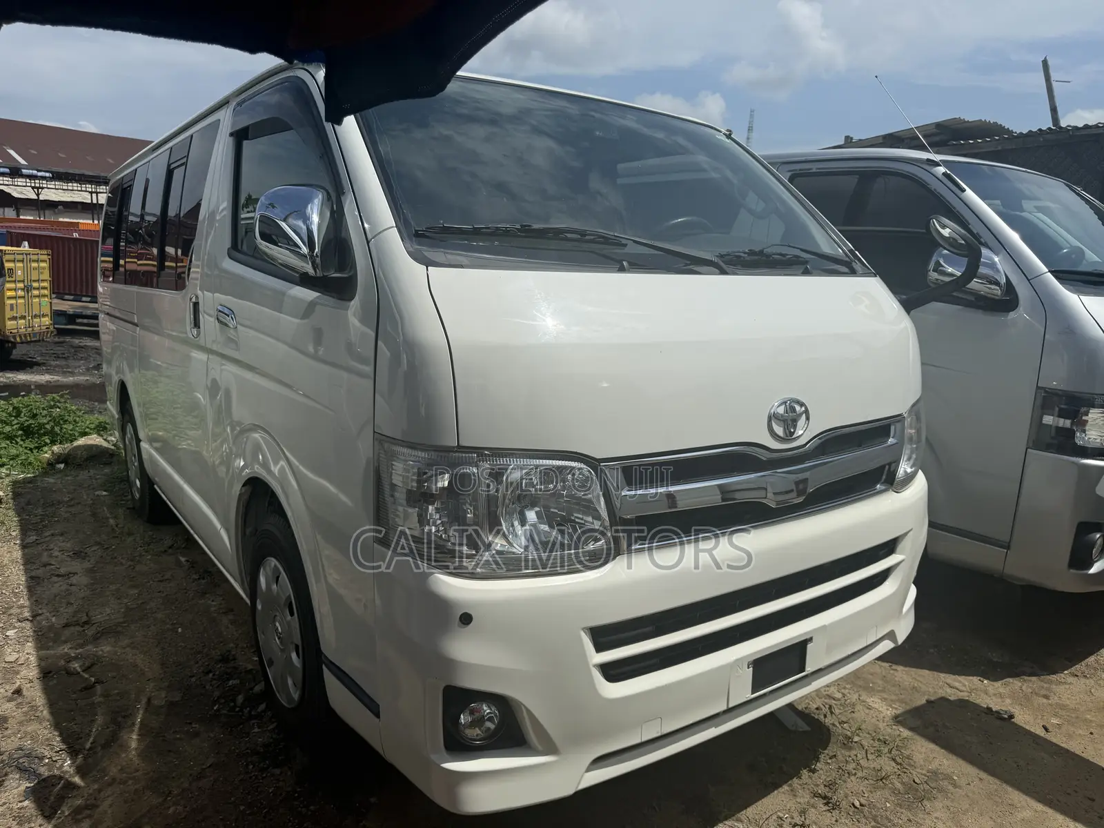 Toyota HiAce 2012 White