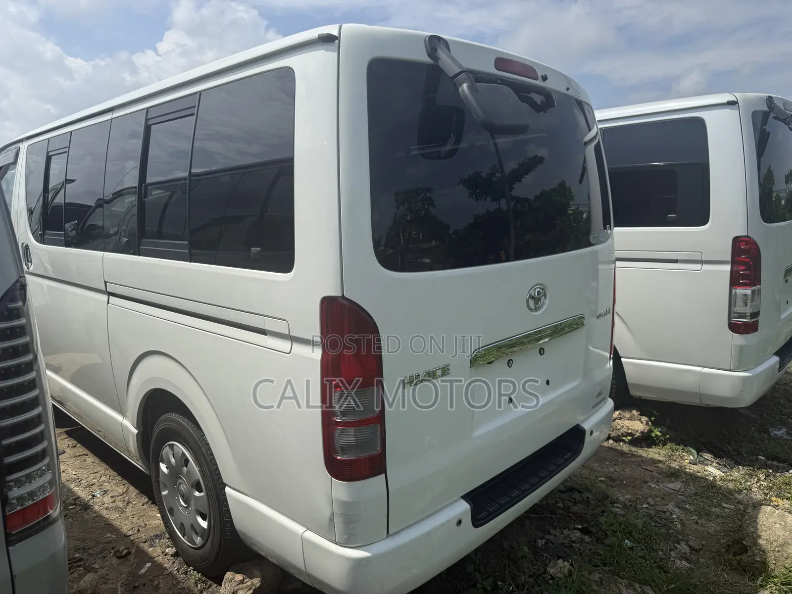 Toyota HiAce 2012 White