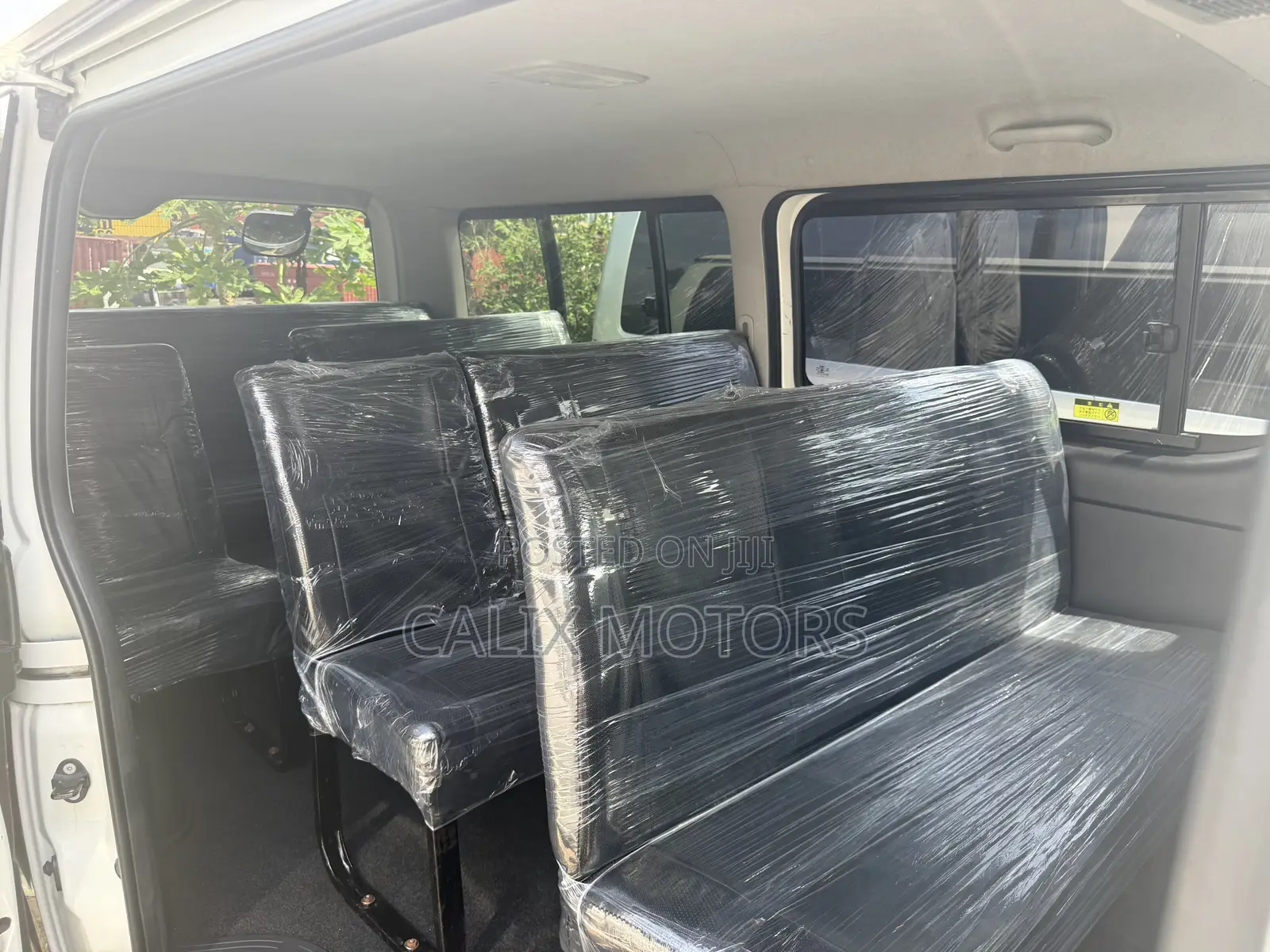 Toyota HiAce 2012 White