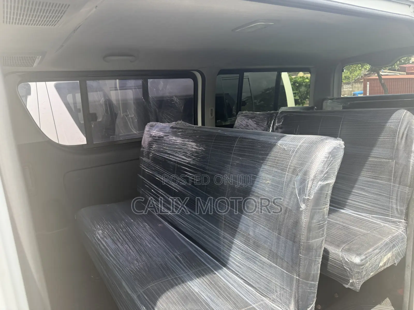 Toyota HiAce 2012 White