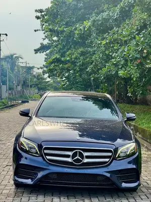 Mercedes-Benz E300 2017 Blue