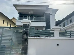 5bdrm Duplex in Chevron for rent