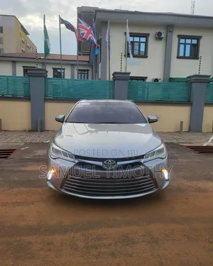 Toyota Camry 2015 Silver