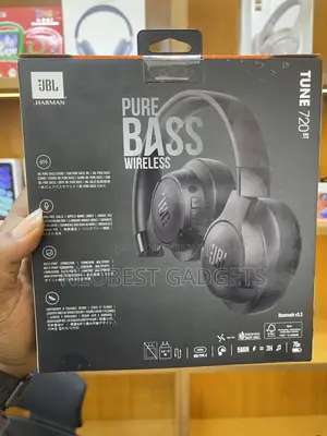 Black JBL Tune 720 Bt