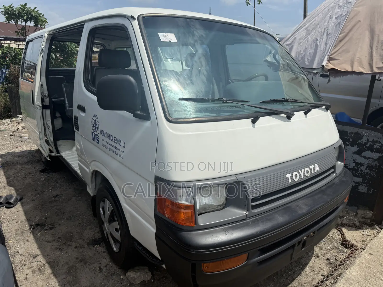 Toyota HiAce 2007 White