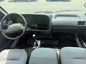 Toyota HiAce 2007 White