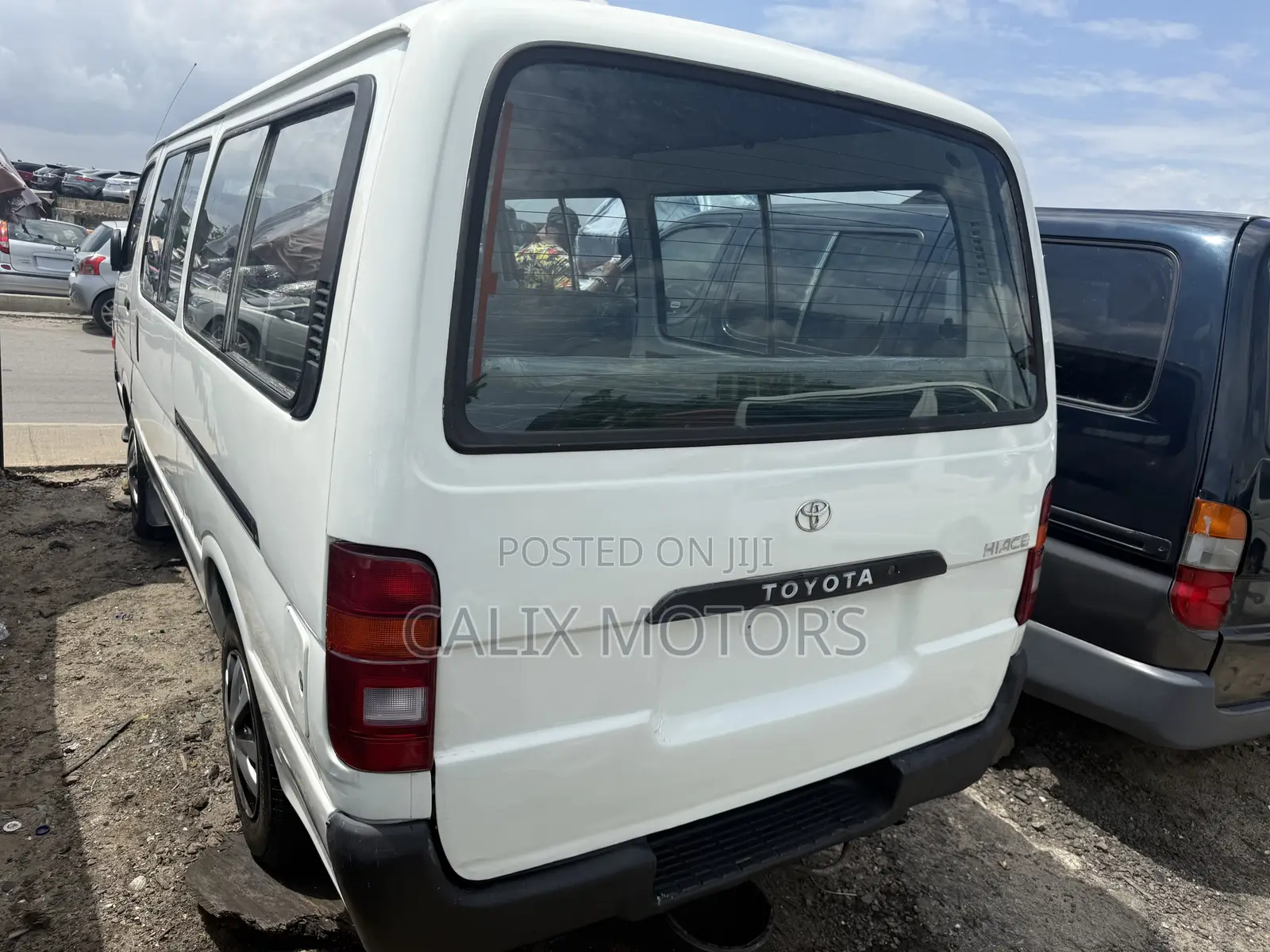 Toyota HiAce 2007 White