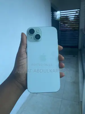 Apple iPhone 15 256 GB Green
