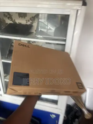 New Laptop Dell Pro 16 8GB Intel Core 3 SSD 512GB