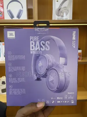 Purple JBL Tune 520 Bt