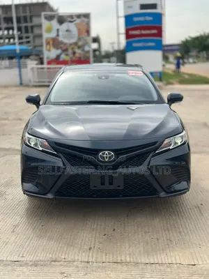 Toyota Camry 2018 Green