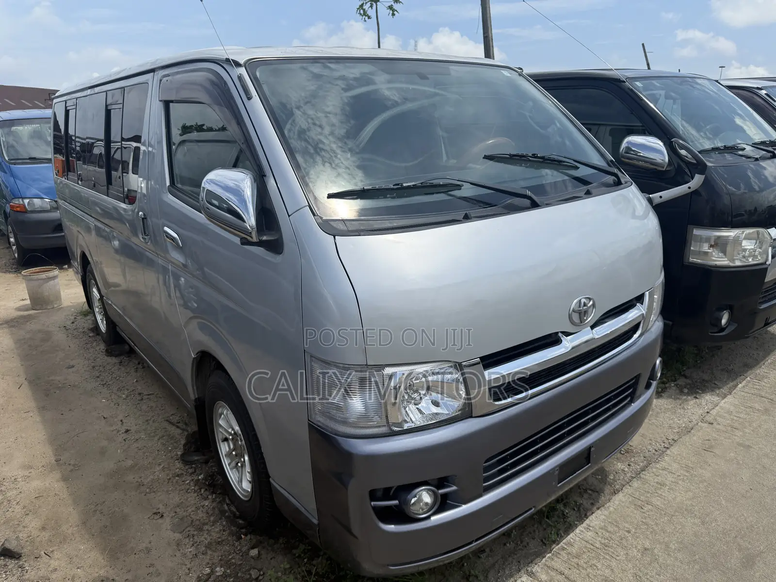 Toyota HiAce 2014 Silver