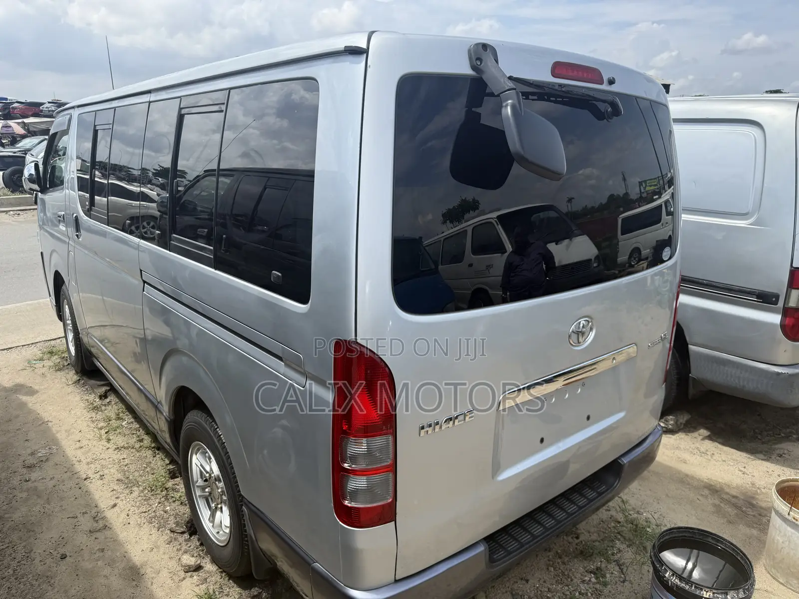 Toyota HiAce 2014 Silver