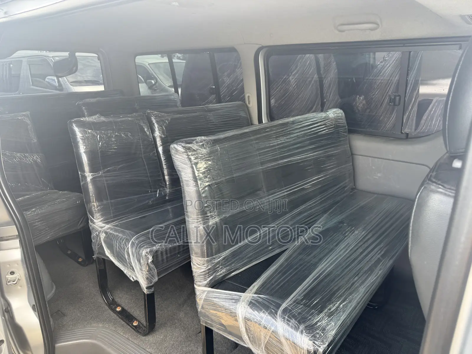 Toyota HiAce 2014 Silver