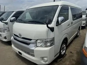 Toyota HiAce 2015 White
