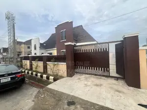 3bdrm Penthouse in Lavista Estate, Galadimawa for rent