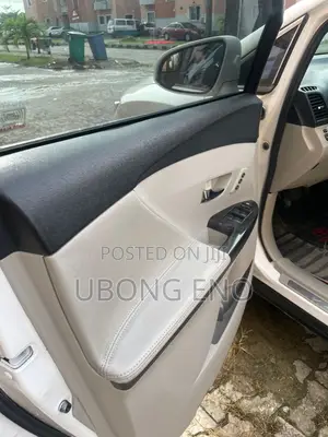 Toyota Venza 2013 White