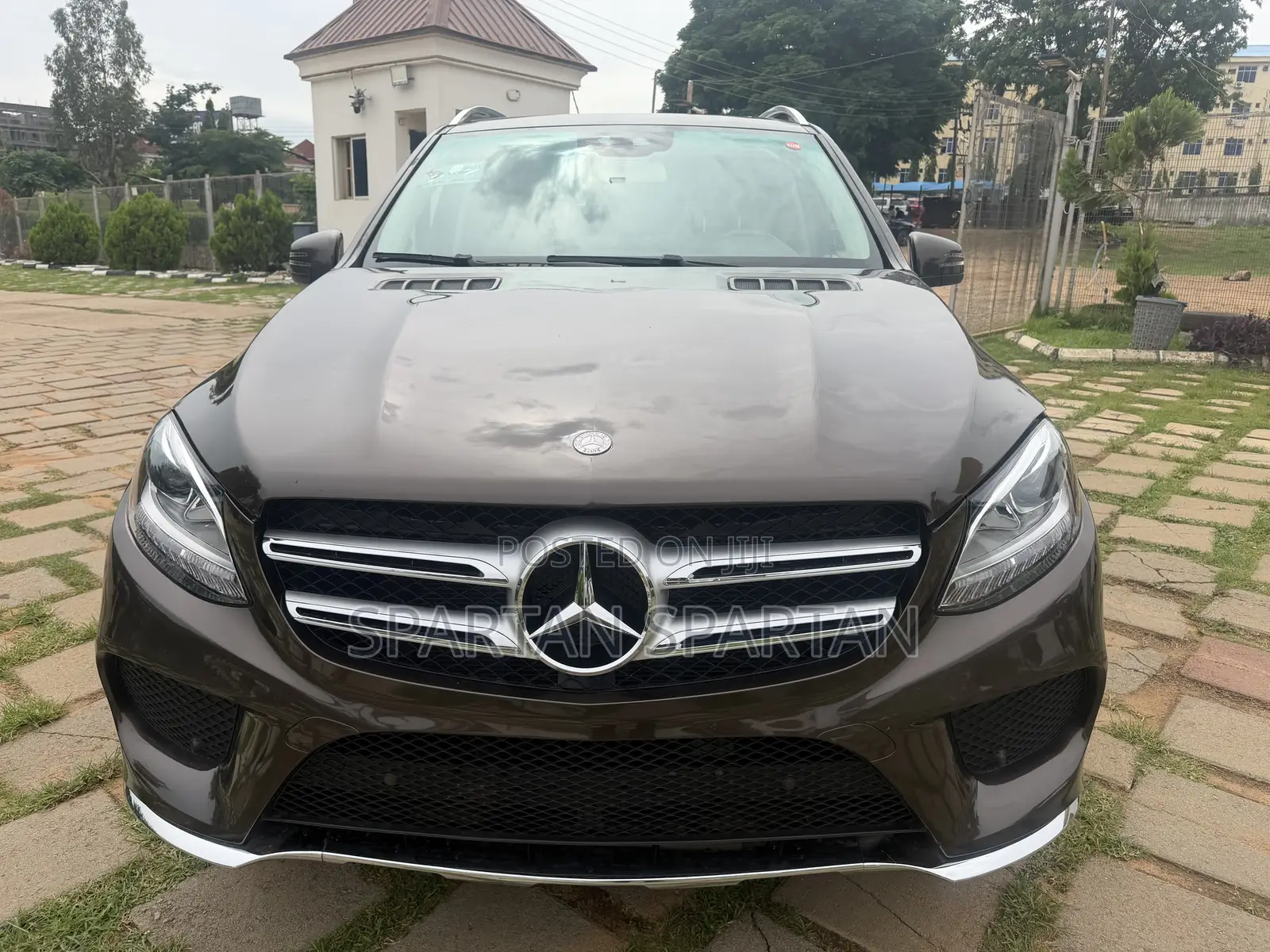 Mercedes-Benz GLE-Class 2016 Brown
