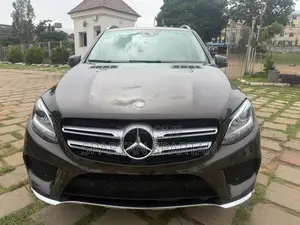 Mercedes-Benz GLE-Class 2016 Brown