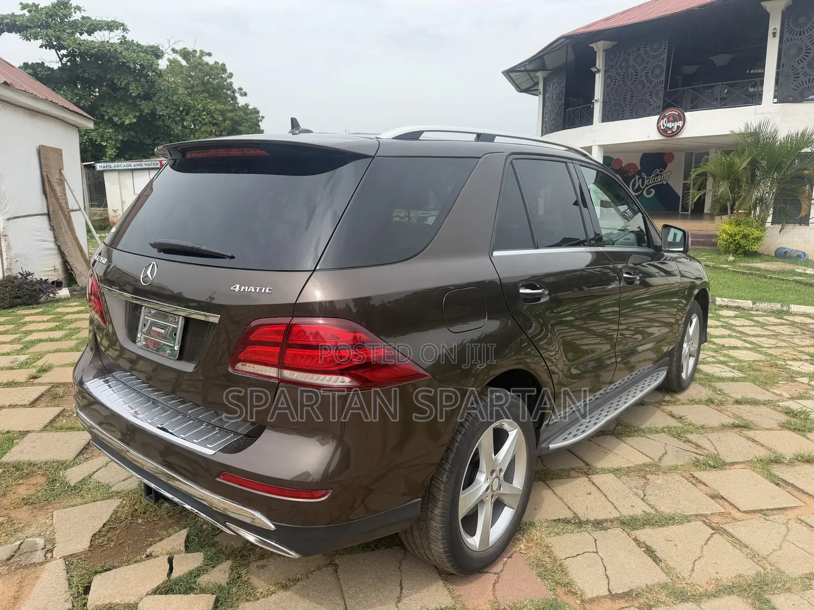 Mercedes-Benz GLE-Class 2016 Brown