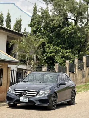 Mercedes-Benz E400 2015 Black