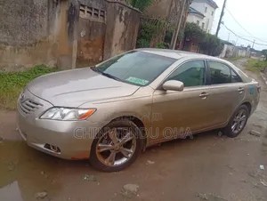 Toyota Camry 2008 Gold