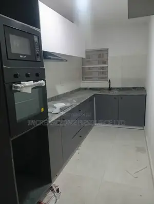 3bdrm Block of Flats in Richmond Pearl, Ikate for rent