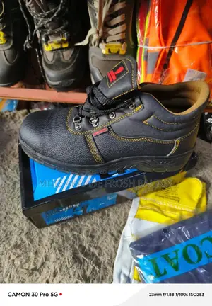 Armstrong Safety Boot
