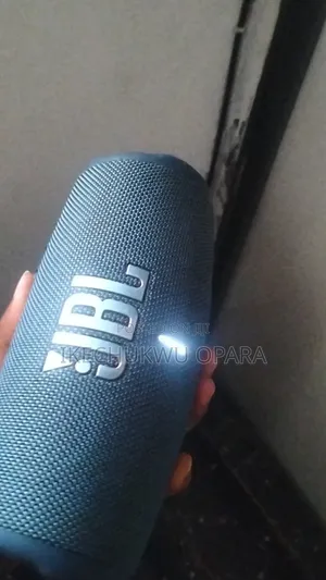 JBL Charge 5