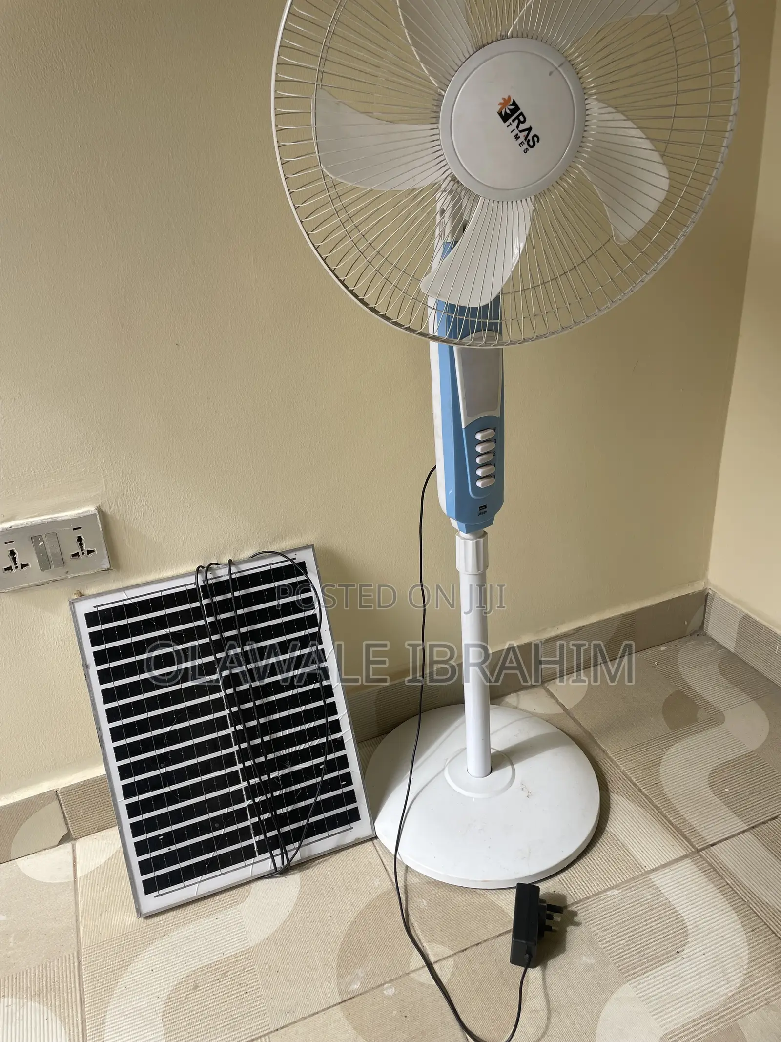 Rechargeable Fan With Solar Panel