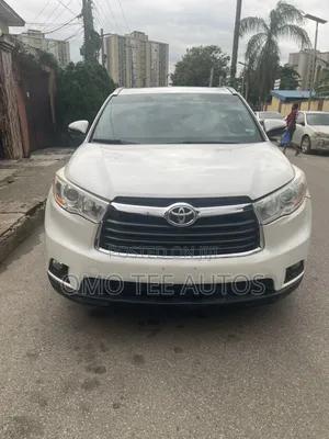 Toyota Highlander XLE 4dr SUV (3.5L 6cyl 6A) 2015 White