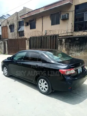Toyota Corolla 2011 Black