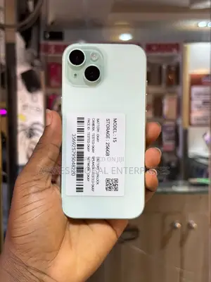 Apple iPhone 15 256 GB Green