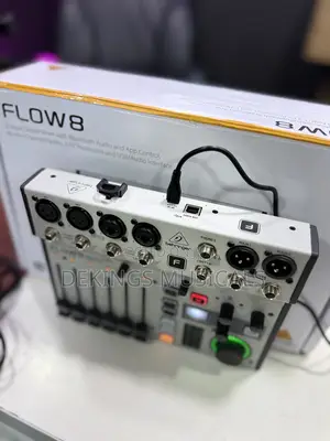Behringer Flow 8 Digital Mixer - Mixer Audio Interface