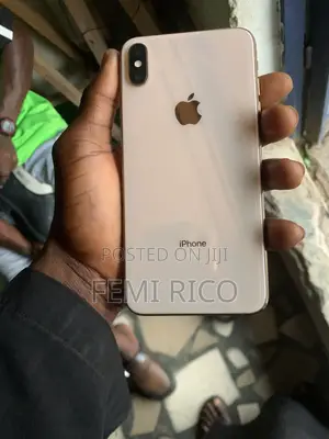 Apple iPhone XS Max 64 GB Gold