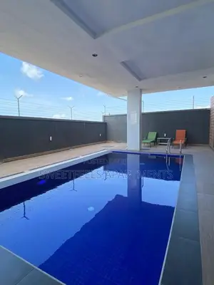 One Bedroom With Pool and Gym