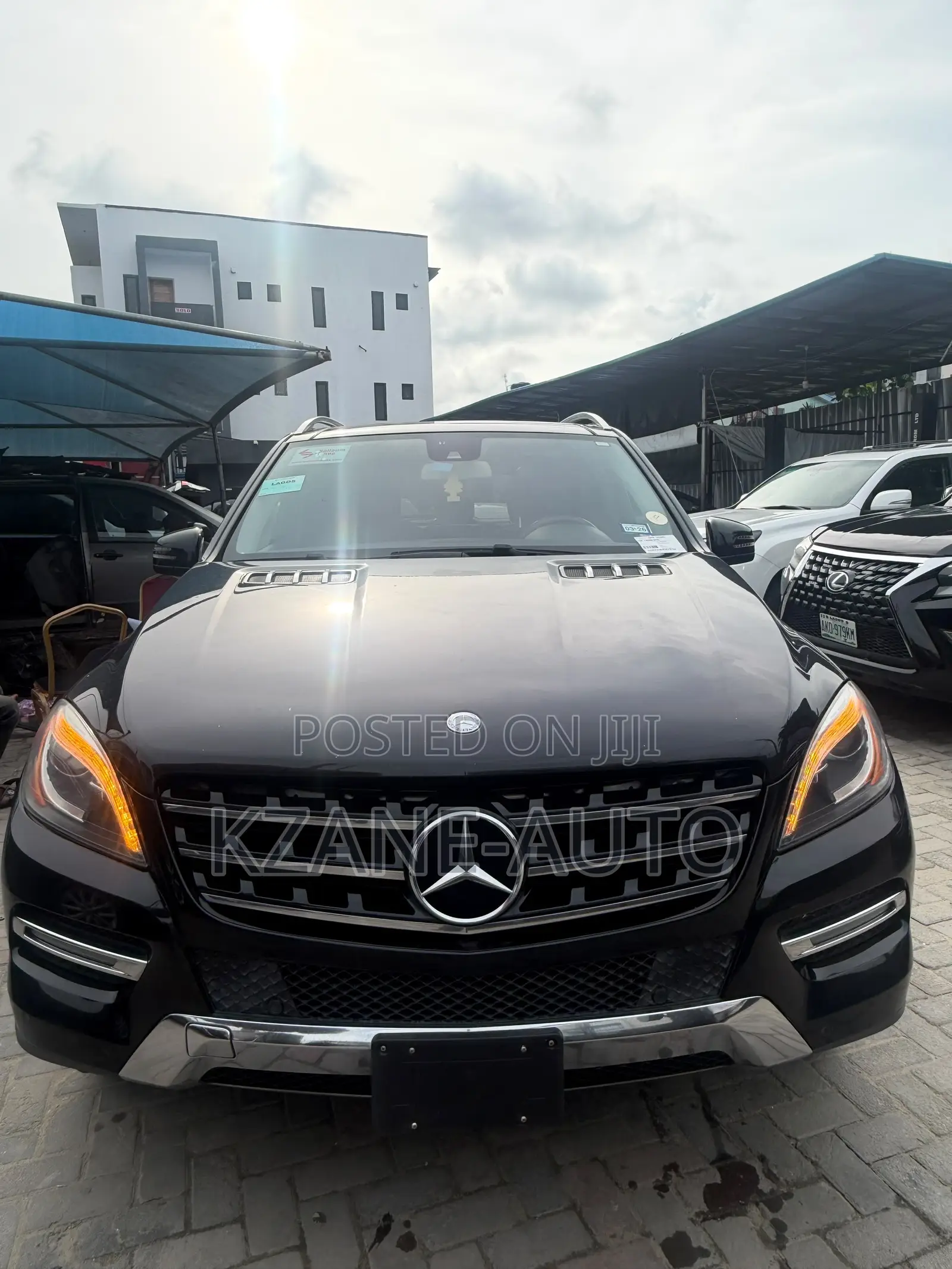 Mercedes-Benz MB100 2014 Black