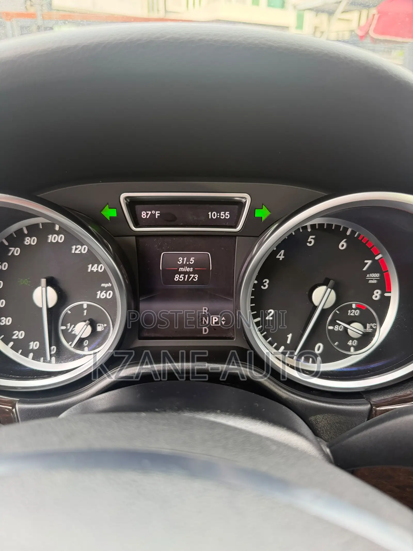 Mercedes-Benz MB100 2014 Black