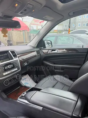 Mercedes-Benz MB100 2014 Black
