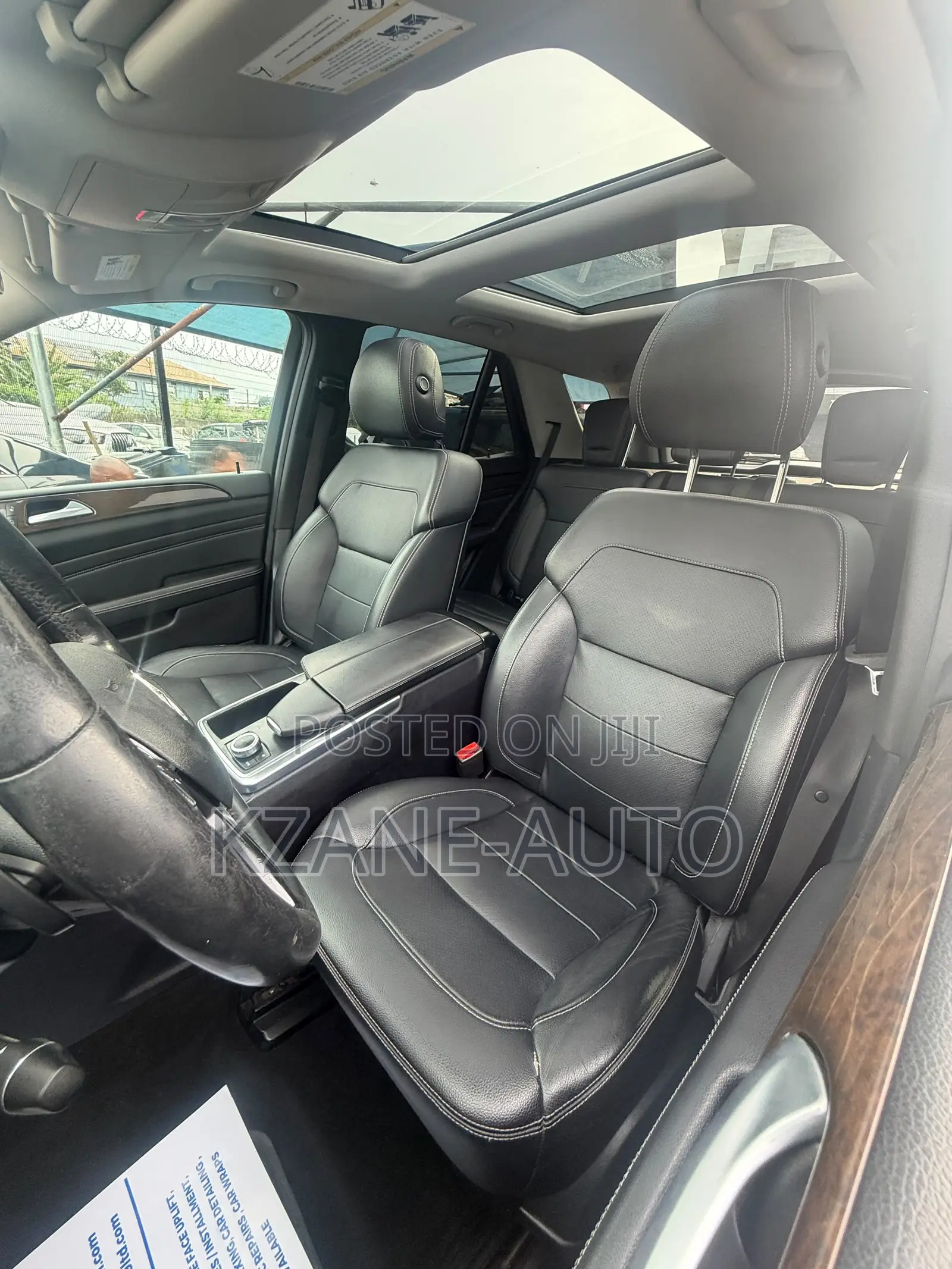 Mercedes-Benz MB100 2014 Black