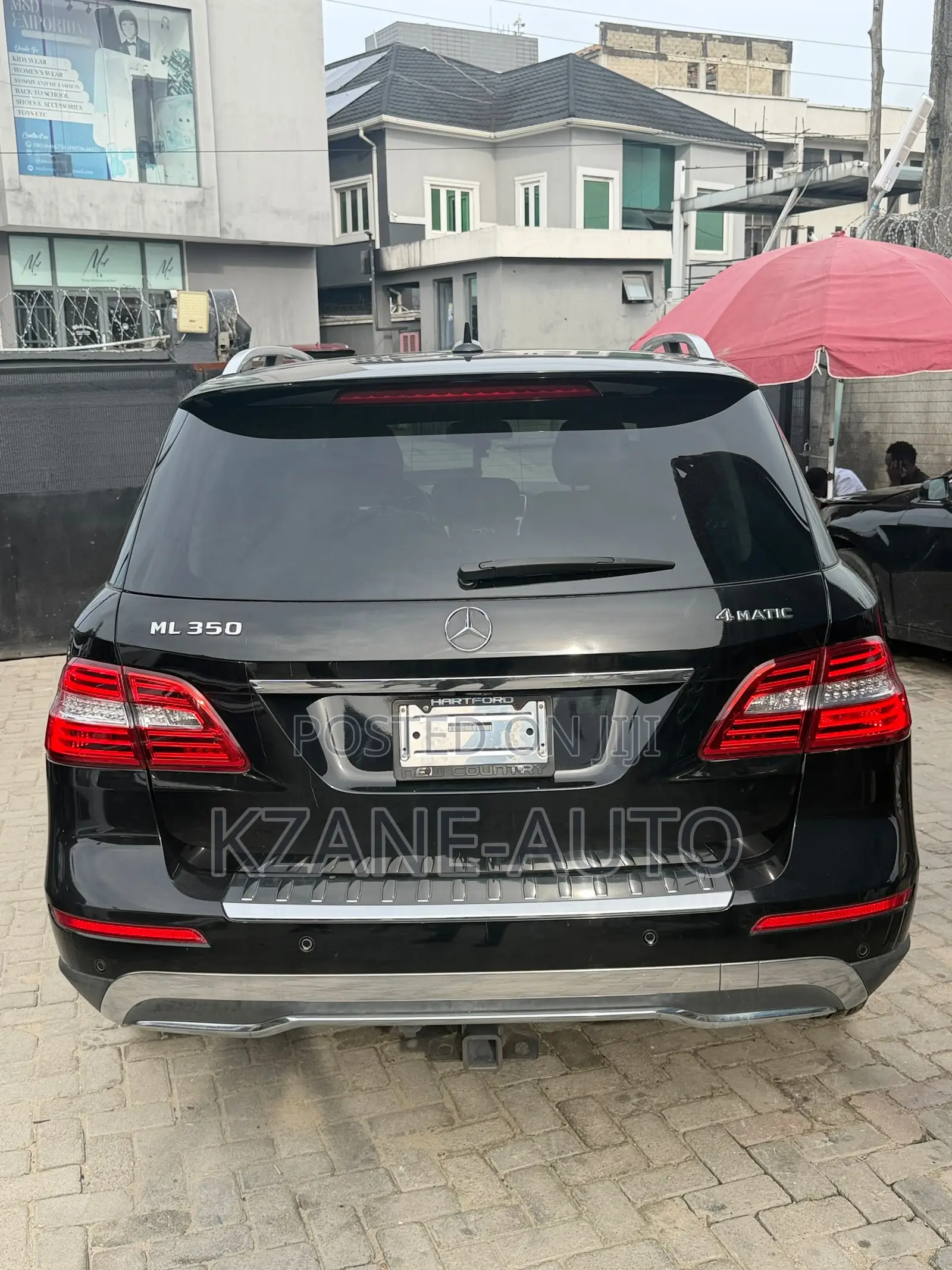 Mercedes-Benz MB100 2014 Black