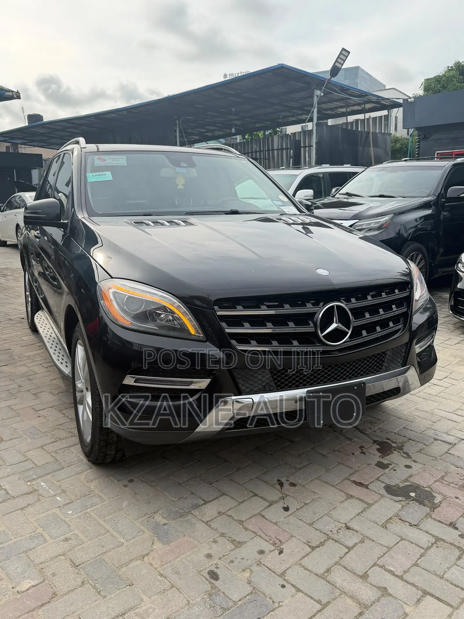 Mercedes-Benz MB100 2014 Black