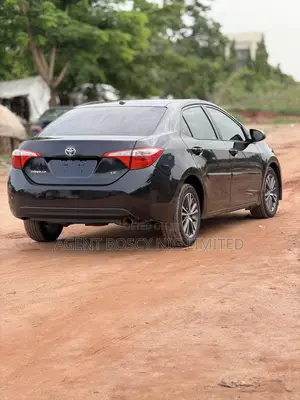 Toyota Corolla LE Premium 4dr Sedan (1.8L 4cyl CVT) 2015 Black