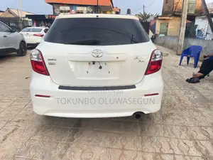 Toyota Matrix 2009 White